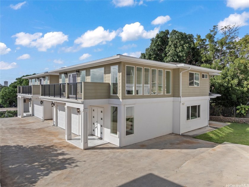 Location, location, location! Welcome home! This beautifully - Beach Home for sale in Honolulu, Hawaii on Beachhouse.com