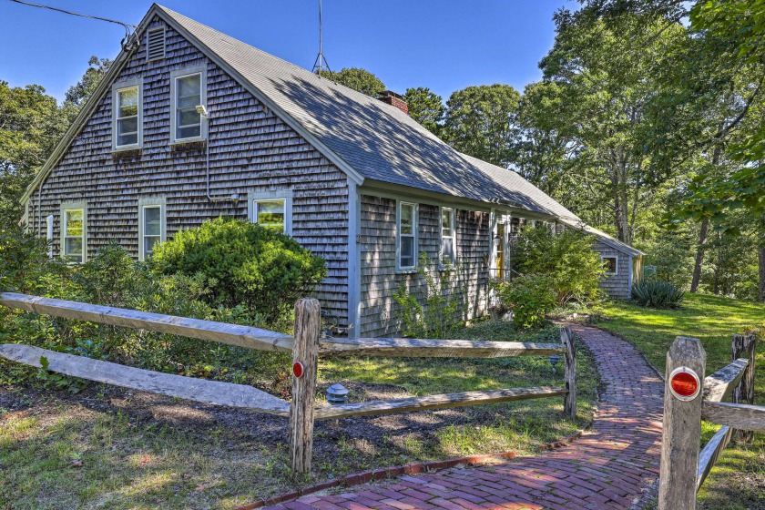 A 6-bedroom Country Home on 1.84 acres with deeded rights to a - Beach Home for sale in Orleans, Massachusetts on Beachhouse.com