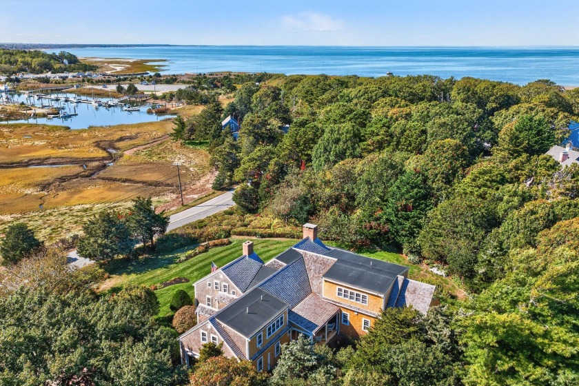 Meticulously maintained inside and out, the Mayo-Keene House - Beach Home for sale in Eastham, Massachusetts on Beachhouse.com