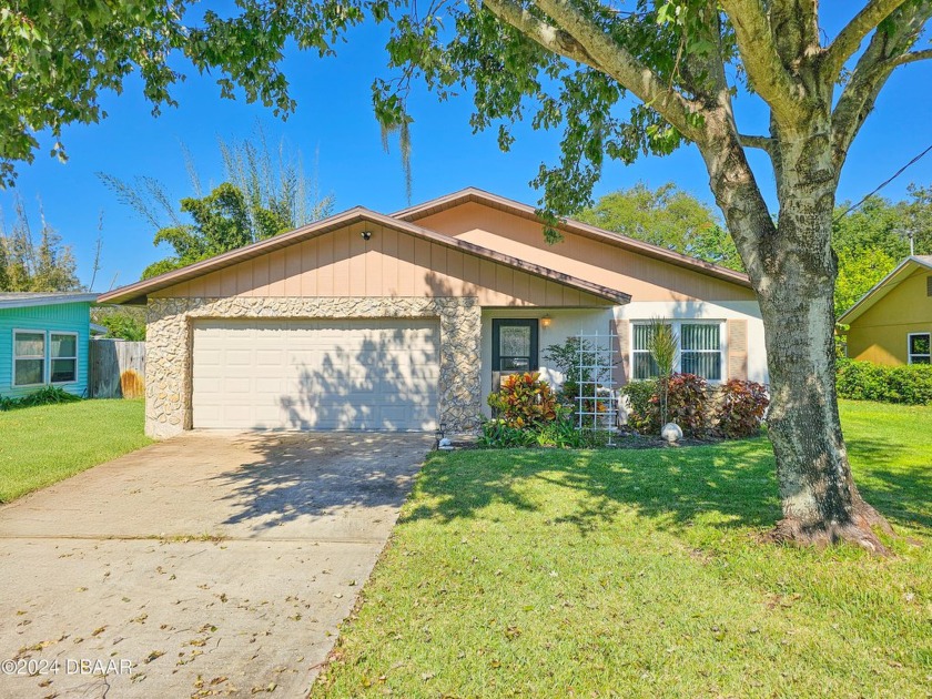 *MAJOR PRICE REDUCTION* Beautifully updated concrete block - Beach Home for sale in Port Orange, Florida on Beachhouse.com