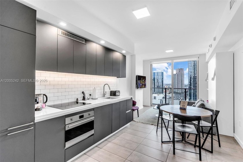 Turnkey 1-bedroom, 1-bath residence at YOTELPAD Miami in the - Beach Condo for sale in Miami, Florida on Beachhouse.com