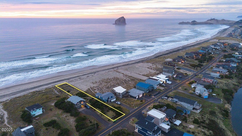 Oceanfront, high bank, epic views!!! This spectacular property - Beach Lot for sale in Pacific City, Oregon on Beachhouse.com
