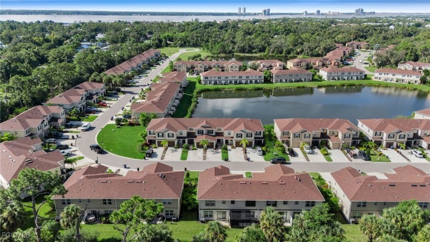 Better Than New - Lakefront Townhome with Modern Finishes & - Beach Townhome/Townhouse for sale in North Fort Myers, Florida on Beachhouse.com