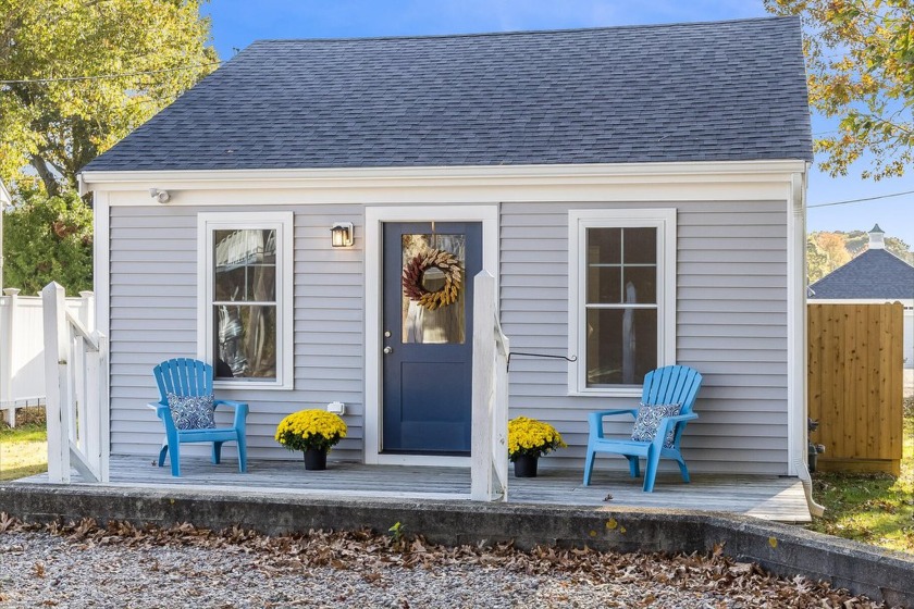 Just steps to the beach! Beautifully and completely renovated - Beach Home for sale in Pocasset, Massachusetts on Beachhouse.com