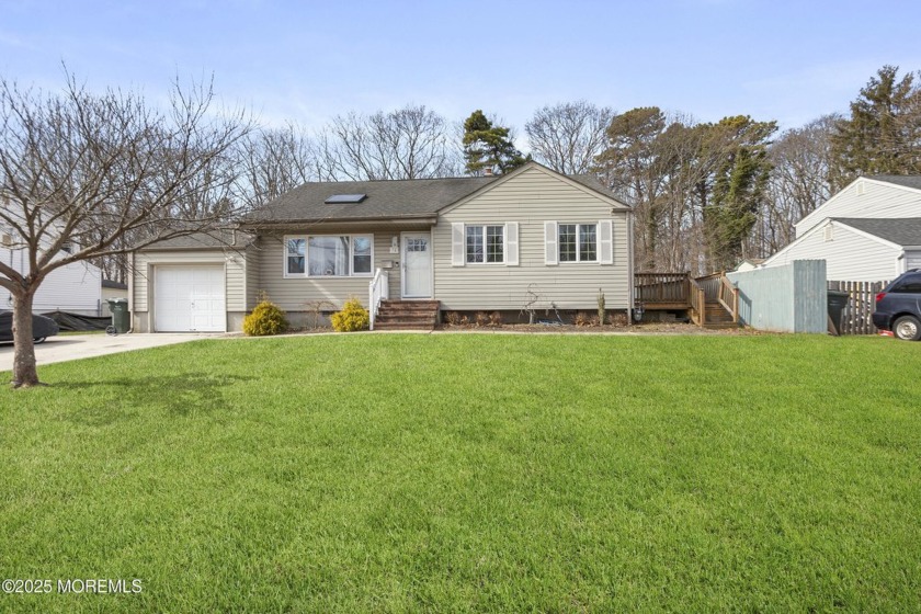 Move right into this stunning 3-bedroom, 3-bath home in the - Beach Home for sale in Oakhurst, New Jersey on Beachhouse.com