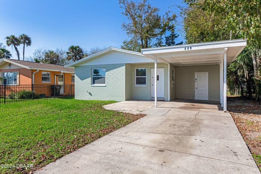 Two bedroom, one bath with bonus flex room concrete block home - Beach Home for sale in Daytona Beach, Florida on Beachhouse.com