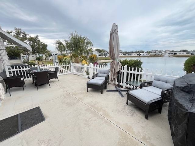 ** Located in a resort style, active, 55+, land leased Community - Beach Home for sale in Tarpon Springs, Florida on Beachhouse.com