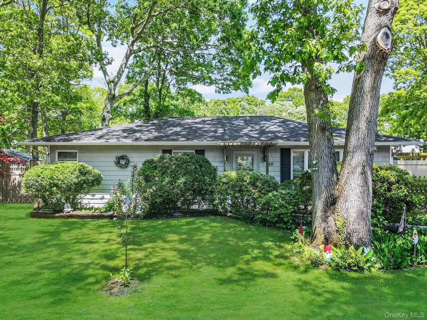 Welcome to this beautifully updated ranch offering the ease of - Beach Home for sale in Mastic Beach, New York on Beachhouse.com