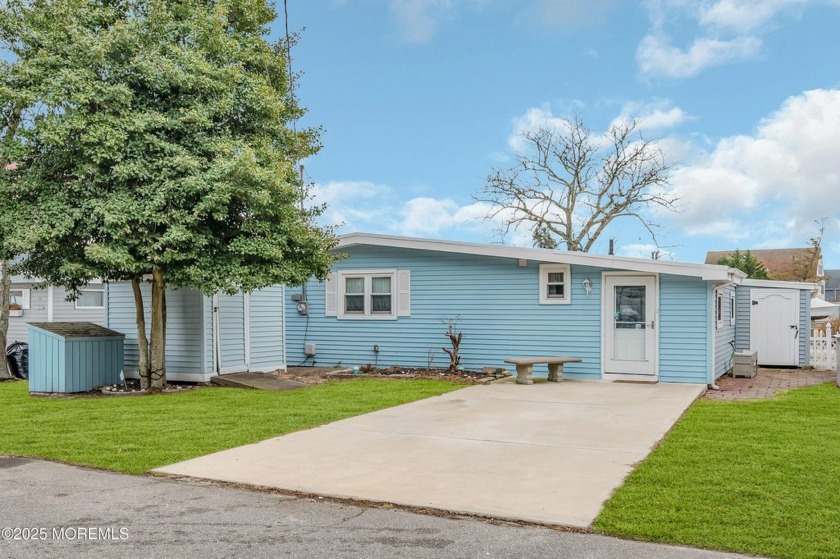 **Waterfront Living- Ready for Summertime Fun!**    Welcome to - Beach Home for sale in Little Egg Harbor, New Jersey on Beachhouse.com