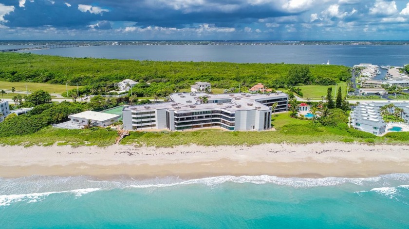 Welcome home to this oversized 1784 sq ft beachfront condo in - Beach Condo for sale in Stuart, Florida on Beachhouse.com