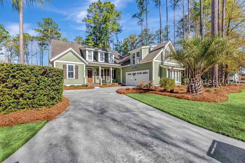 Meticulously maintained and move-in ready Hampton Lake Home with - Beach Home for sale in Bluffton, South Carolina on Beachhouse.com