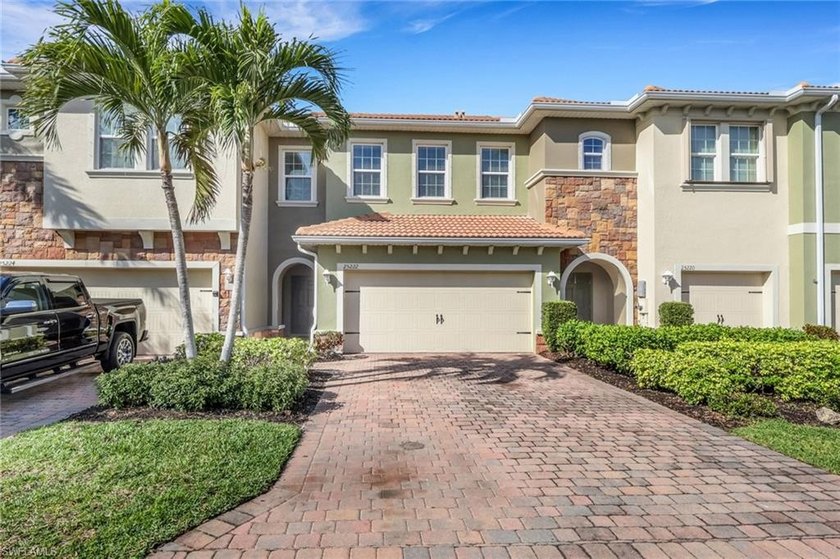 This newer-construction townhome offers exceptional value in a - Beach Townhome/Townhouse for sale in Bonita Springs, Florida on Beachhouse.com