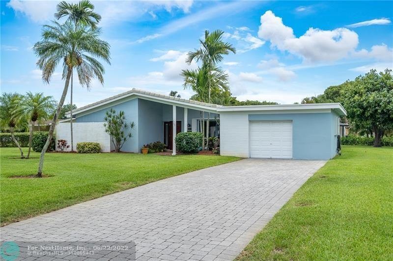 This is it! Best floor plan in the subdivision! Open and airy - Beach Home for sale in Oakland Park, Florida on Beachhouse.com