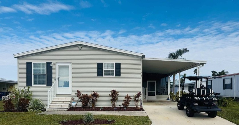THIS HOME IS TURNKEY! One Month Free Lot Rent Paid at Closing! - Beach Home for sale in Ellenton, Florida on Beachhouse.com