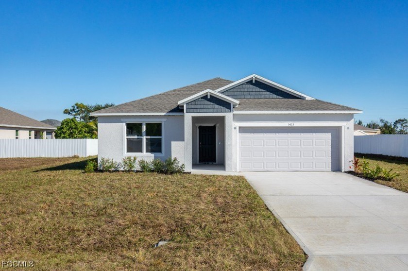 Welcome to Cape Coral, just 14 minutes from Fort Myers. This - Beach Home for sale in Cape Coral, Florida on Beachhouse.com