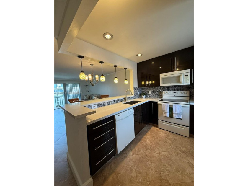 Spacious 1 Bed - 2 Bath Apartment in a Quiet Neighborhood just 5 - Beach Condo for sale in Hallandale Beach, Florida on Beachhouse.com