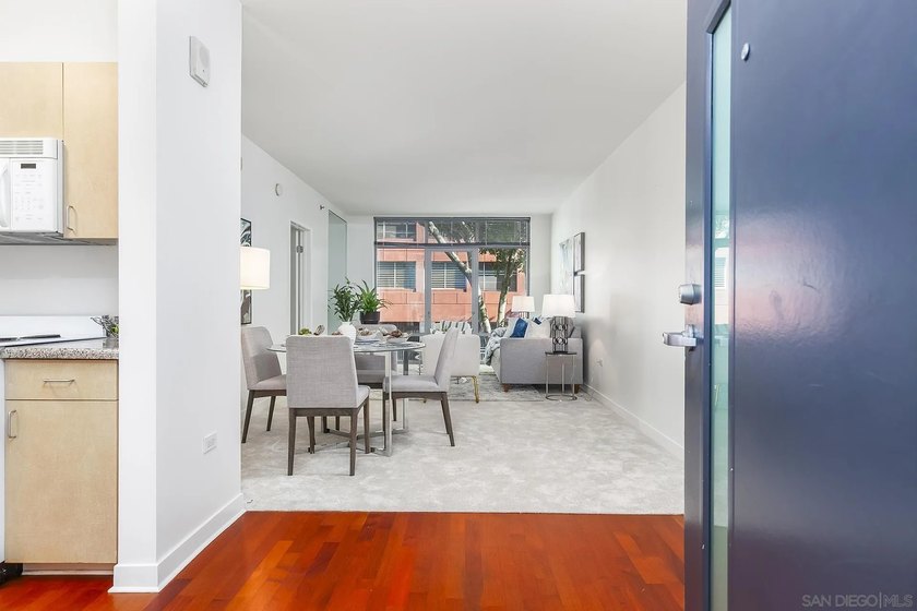 Welcome to the highly desirable Aqua Vista, your - Beach Condo for sale in San Diego, California on Beachhouse.com