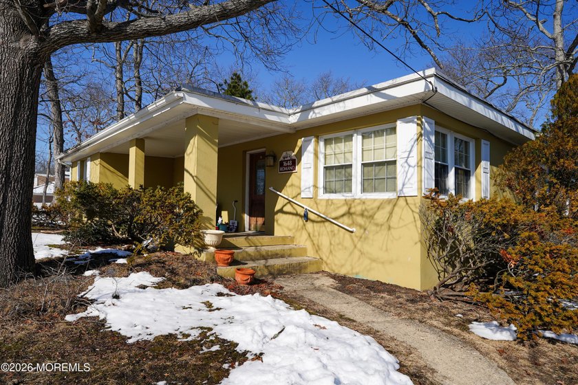 OPPORTUNITY ABOUNDS!! Bring your vision & updating ideas to this - Beach Home for sale in Brick, New Jersey on Beachhouse.com