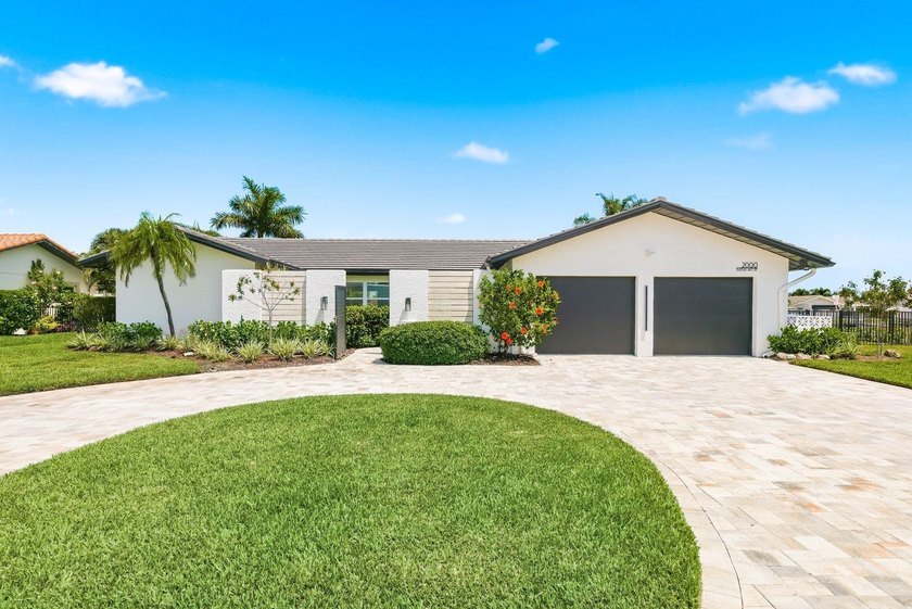 Exceptional waterfront pool home in the highly desirable - Beach Home for sale in St. Petersburg, Florida on Beachhouse.com