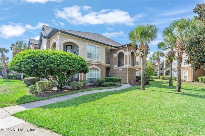 Welcome to your new home! A serene and beautifully maintained - Beach Condo for sale in Jacksonville, Florida on Beachhouse.com