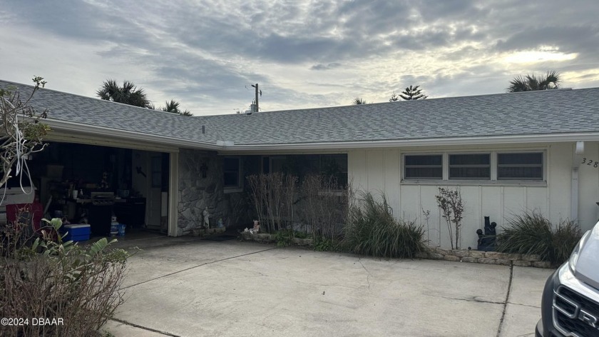 Paradise Awaits! Location is everything, this home is steps away - Beach Home for sale in Port Orange, Florida on Beachhouse.com