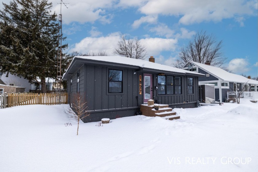 Incredible opportunity close to Lake Michigan, gorgeous sugar - Beach Home for sale in Grand Haven, Michigan on Beachhouse.com
