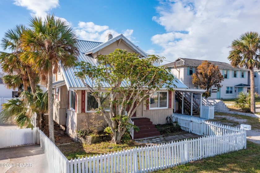 **MLS Description:**

Experience timeless elegance and coastal - Beach Home for sale in Daytona Beach, Florida on Beachhouse.com