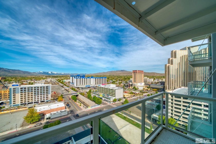 Located in the heart of Downtown Reno this west facing studio - Beach Townhome/Townhouse for sale in Reno, Nevada on Beachhouse.com