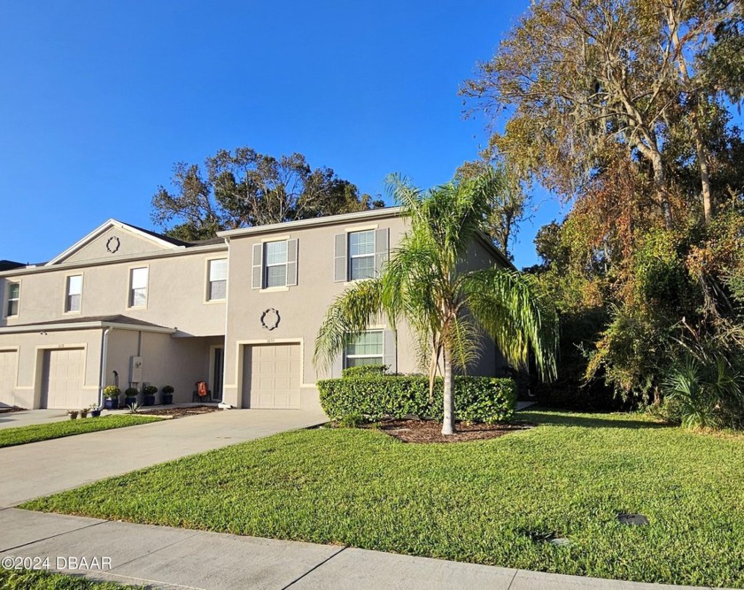 This 3 bedroom, 3 bath townhome offers the perfect blend of - Beach Home for sale in Holly Hill, Florida on Beachhouse.com