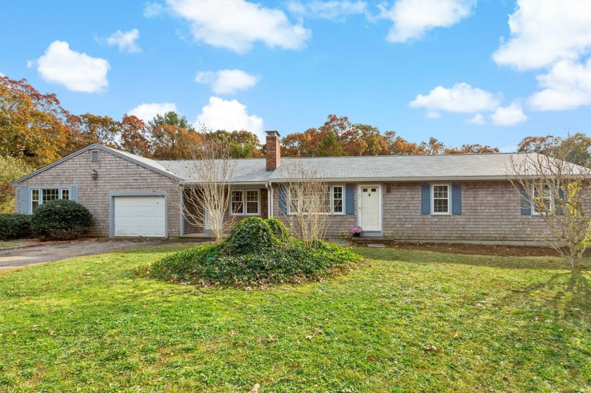 Exceptional Opportunity! This spacious ranch in Monument Beach - Beach Home for sale in Monument Beach, Massachusetts on Beachhouse.com