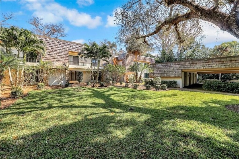 Motivated Seller! Immediate Golf with golf cart included - Beach Condo for sale in Naples, Florida on Beachhouse.com