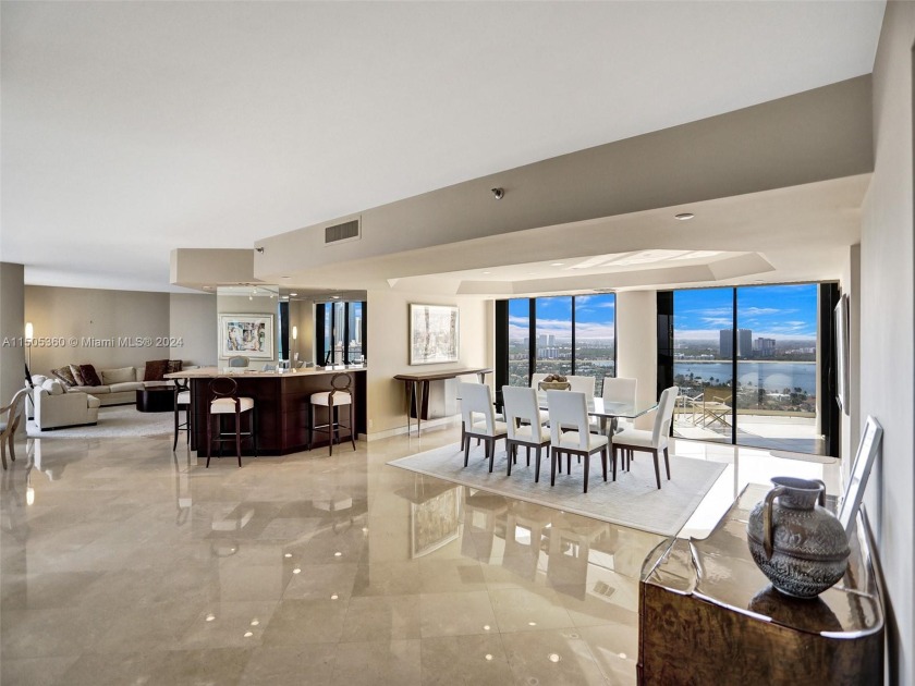SPECTACULAR VIEWS FROM THIS TREMENDOUS 4,220 SF, LIGHT AND - Beach Condo for sale in Aventura, Florida on Beachhouse.com