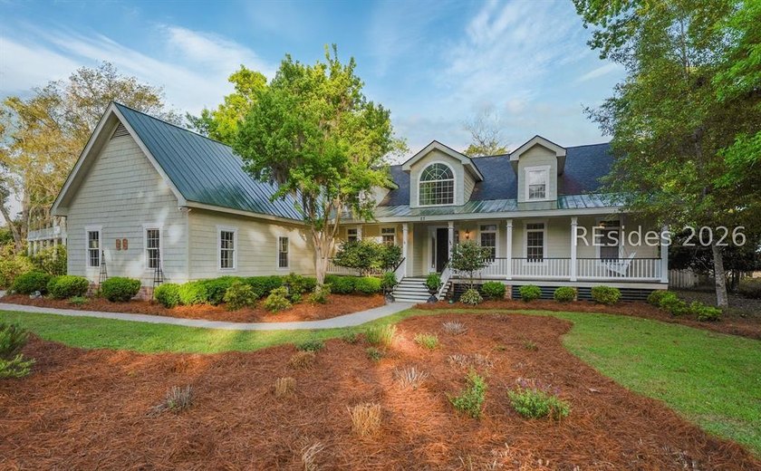 Beyond the scenic causeway into Cat Island, a quieter, more - Beach Home for sale in Beaufort, South Carolina on Beachhouse.com