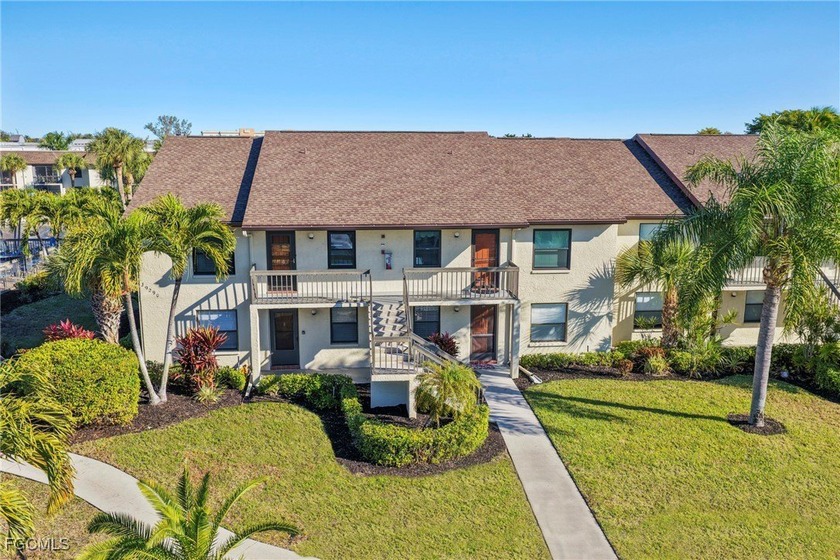 LOCATION, LOCATION! Welcome to this beautifully maintained and - Beach Condo for sale in Fort Myers, Florida on Beachhouse.com