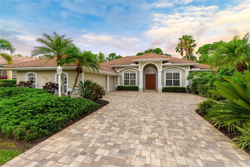 Under contract-accepting backup offers. Welcome to the gorgeous - Beach Home for sale in Lakewood Ranch, Florida on Beachhouse.com
