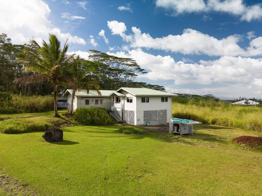 Welcome to your own slice of paradise in Hawaii! This stunning - Beach Home for sale in Pahoa, Hawaii on Beachhouse.com