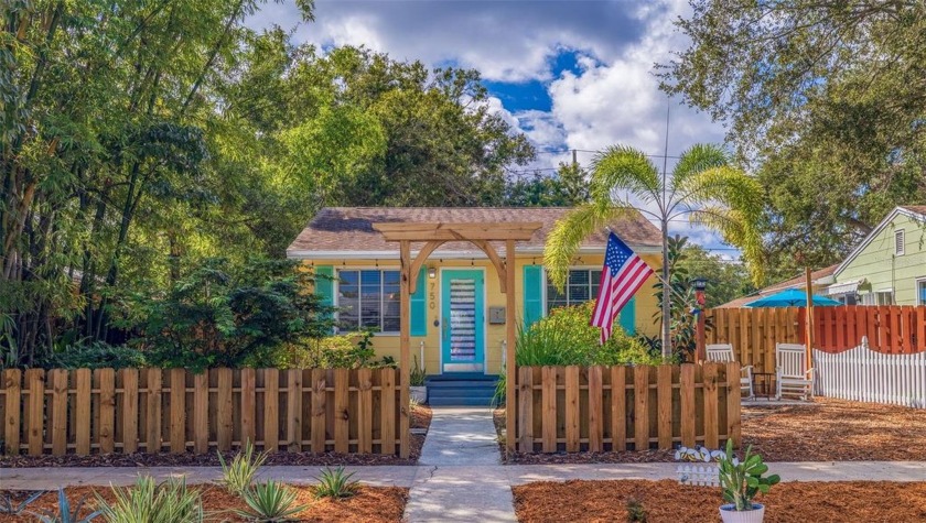 NO FLOOD INSURANCE REQUIRED. Welcome to this tastefully - Beach Home for sale in St. Petersburg, Florida on Beachhouse.com