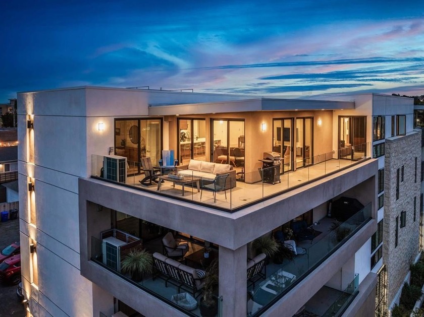 Pictures do not do this home justice.  You need to see the - Beach Condo for sale in Carlsbad, California on Beachhouse.com