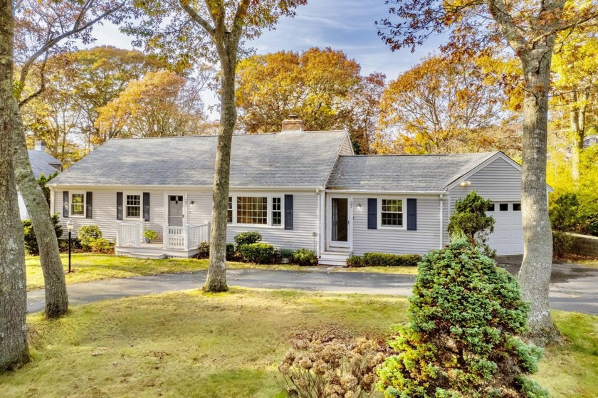 Sprawling and beautiful updated ranch, with an in-ground heated - Beach Home for sale in Hyannis, Massachusetts on Beachhouse.com