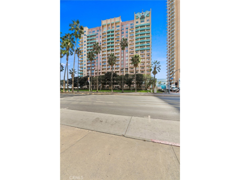 Welcome to Long Beach's premier luxury high-rise. This rare unit - Beach Condo for sale in Long Beach, California on Beachhouse.com