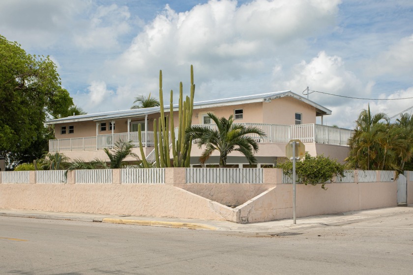 Discover island living in this 6 bedroom, 2 bathroom home - Beach Home for sale in Key West, Florida on Beachhouse.com