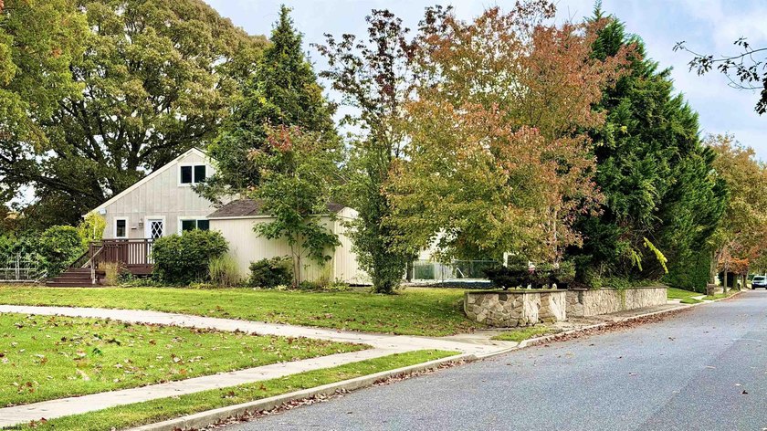 Turn Key! Captivating Open floorplan with floor to ceiling - Beach Home for sale in Northfield, New Jersey on Beachhouse.com