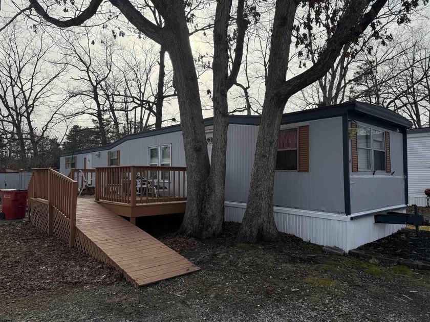 Affordable opportunity in Egg Harbor Township. Welcome to 714 - Beach Home for sale in Egg Harbor Township, New Jersey on Beachhouse.com