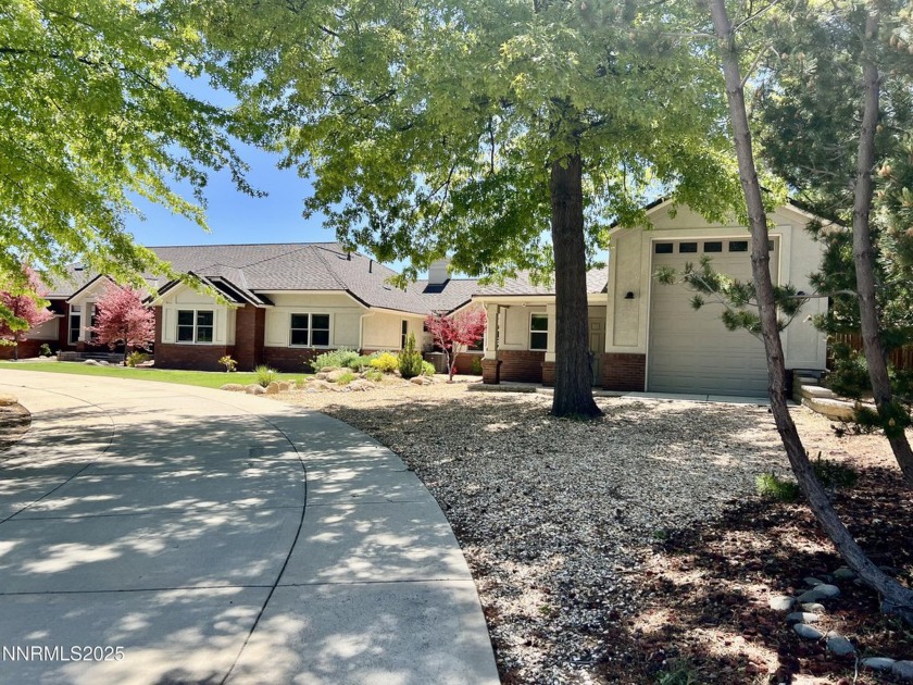 Welcome to this beautiful home in the prestigious west Carson - Beach Home for sale in Carson City, Nevada on Beachhouse.com