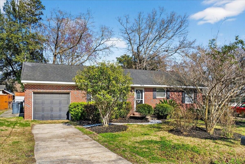 Welcome to 5810 Chaucer Rd! This 3 bedroom, 2 bathroom sits in - Beach Home for sale in Hanahan, South Carolina on Beachhouse.com