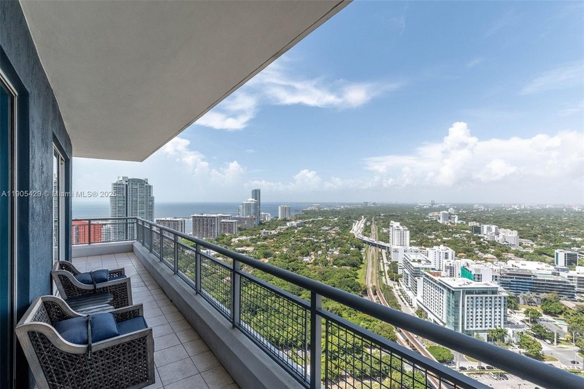 Fantastic Miami location in desirable Brickell area. This - Beach Condo for sale in Miami, Florida on Beachhouse.com
