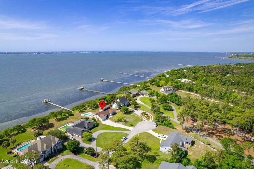 Welcome to your waterfront dream home in Deep Bay Subdivision! - Beach Home for sale in Newport, North Carolina on Beachhouse.com