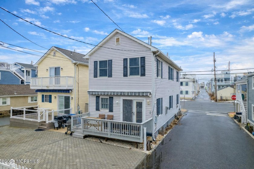 Live the beach life you've been day-dreaming about in the - Beach Home for sale in Lavallette, New Jersey on Beachhouse.com