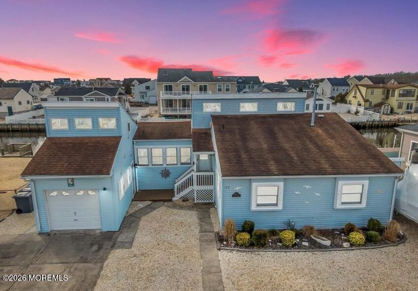 Welcome to 134 Eileen Lane in the Coves of Manahawkin, an - Beach Home for sale in Manahawkin, New Jersey on Beachhouse.com