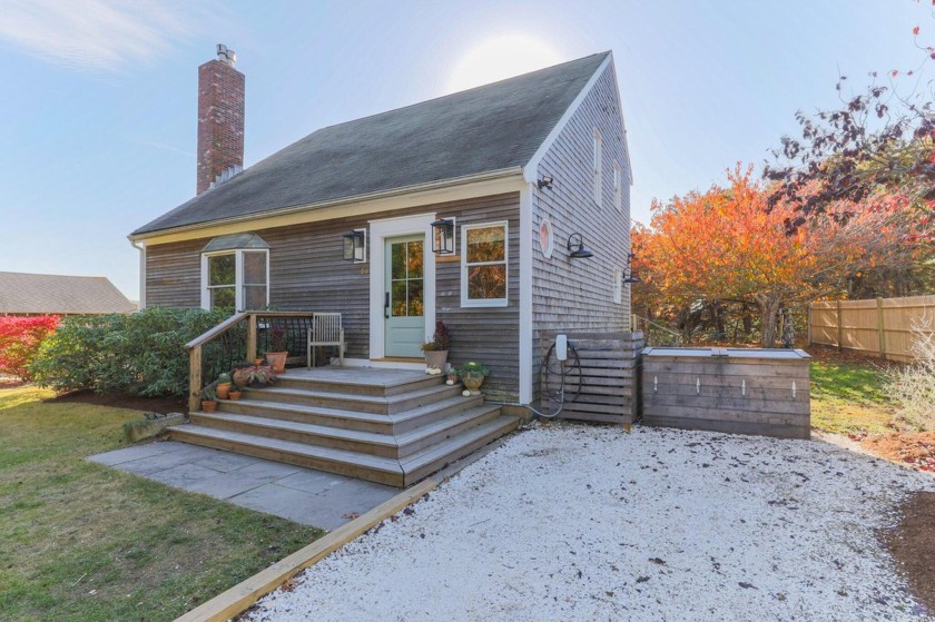 Charming single-family home in the heart of North Truro! Enter - Beach Home for sale in North Truro, Massachusetts on Beachhouse.com